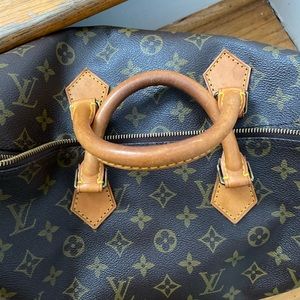 Vintage Louis Vuitton Speedy 35